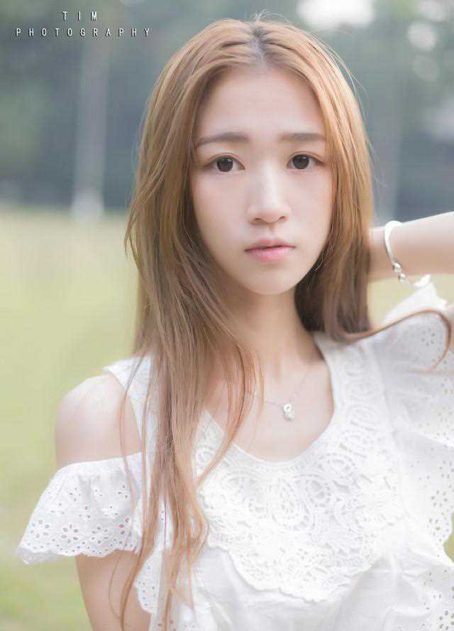 高清清纯美女原野户外唯美图集