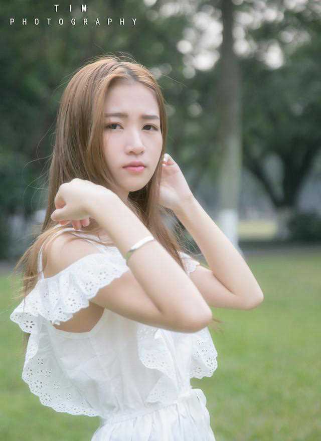 高清清纯美女原野户外唯美图集