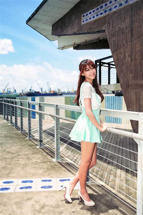 最全清纯美女小紫长腿迷人外拍相册