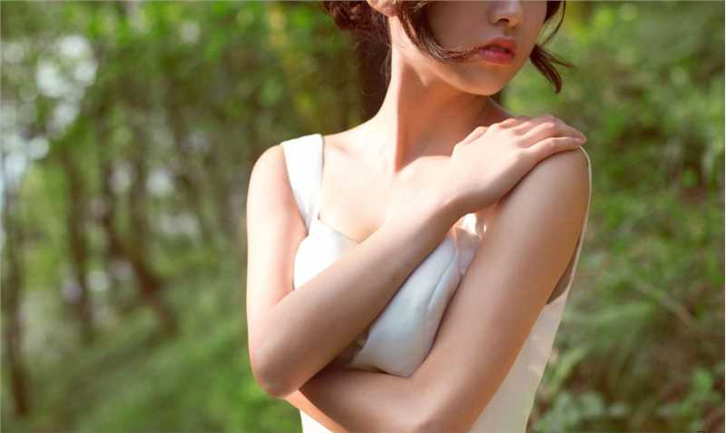 优质清纯美女森林唯美外拍图片