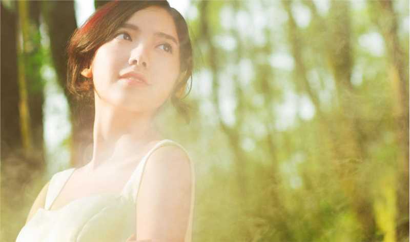 优质清纯美女森林唯美外拍图片