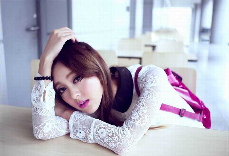 可爱清纯MM蕾丝迷人街拍