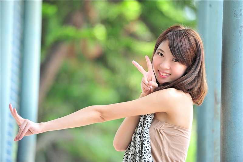 高清短裙女生小玉户外清纯唯美集图集