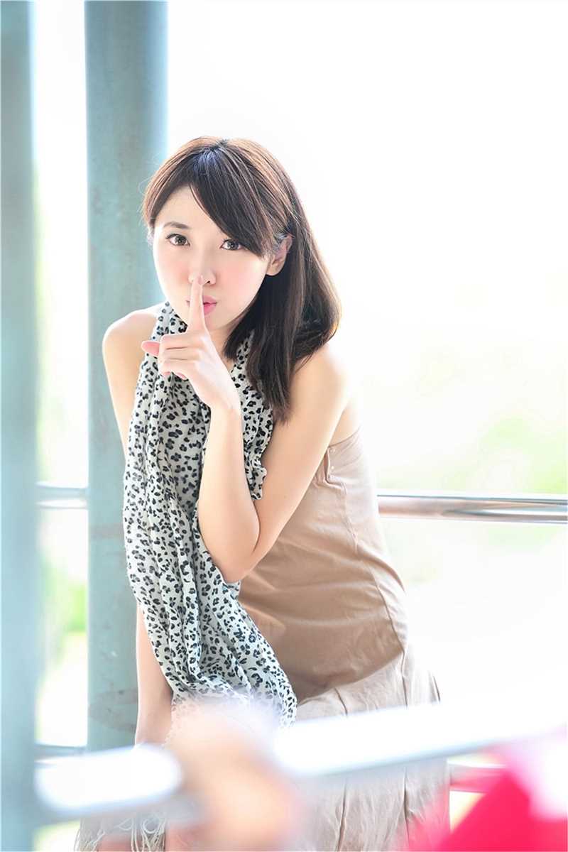 高清短裙女生小玉户外清纯唯美集图集