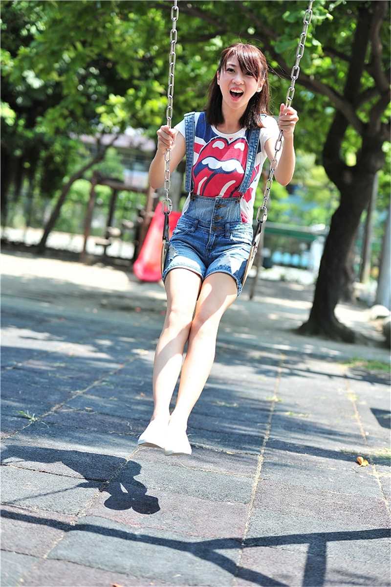 高清短裙女生小玉户外清纯唯美集图集