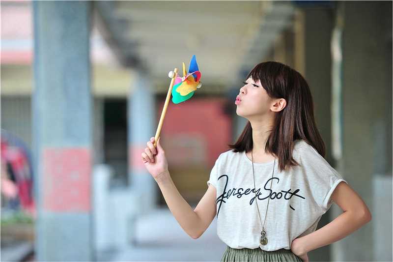 高清短裙女生小玉户外清纯唯美集图集