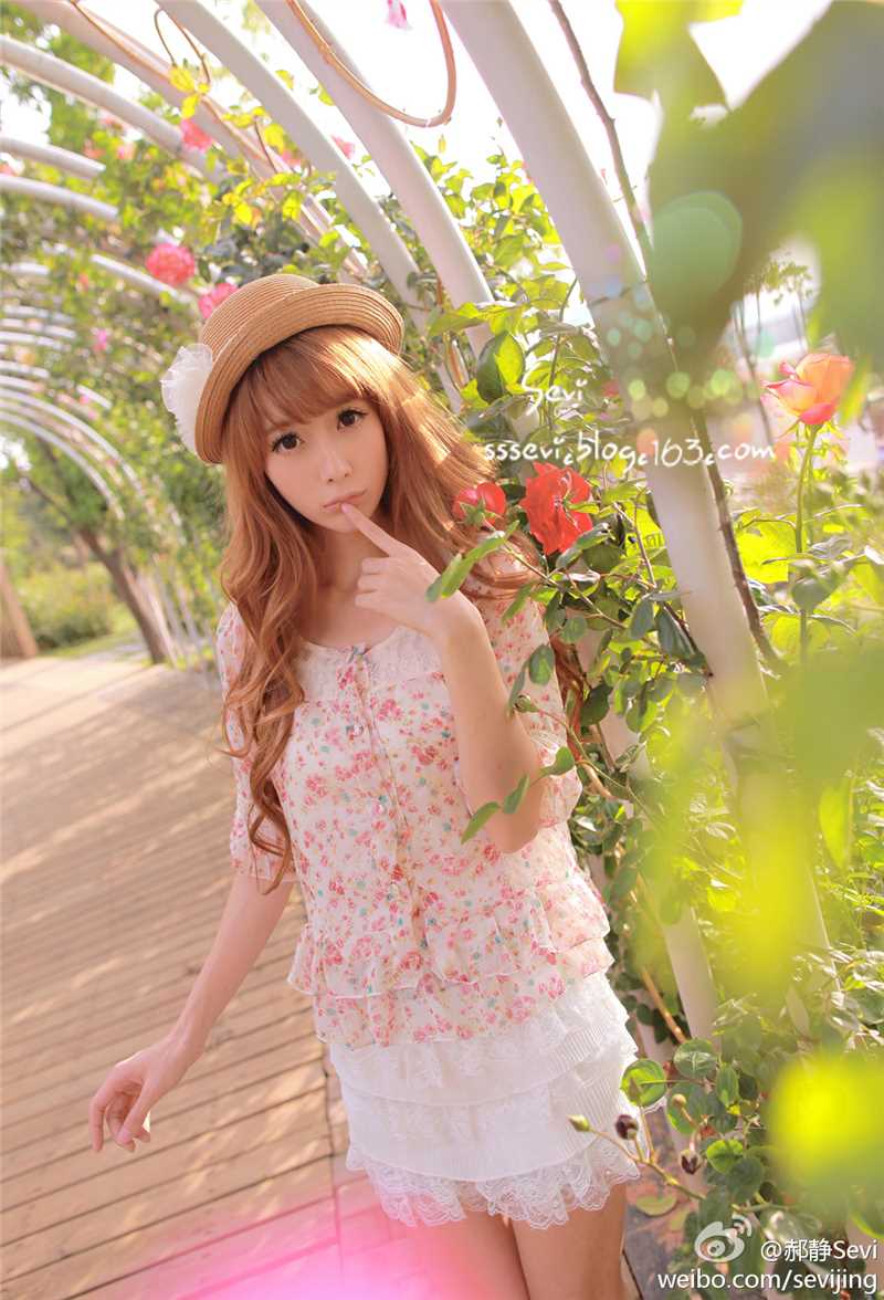 优质清纯女孩郝静清新户外写照相册