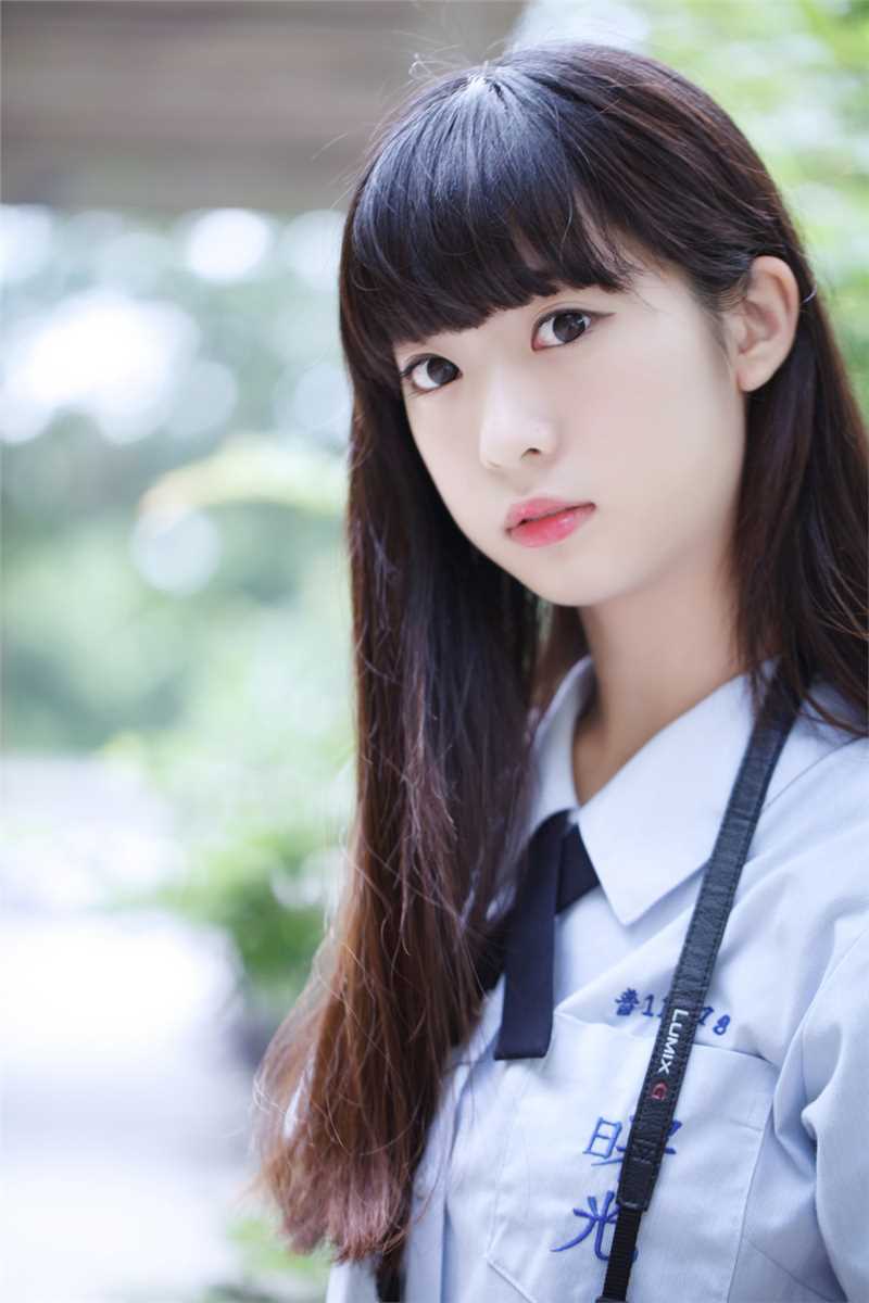 精选可爱制服美女清纯惹人爱图册