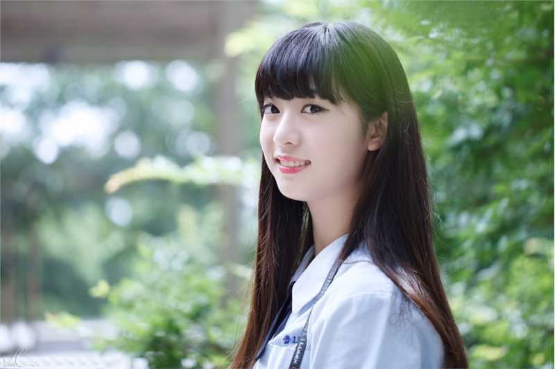 精选可爱制服美女清纯惹人爱图册