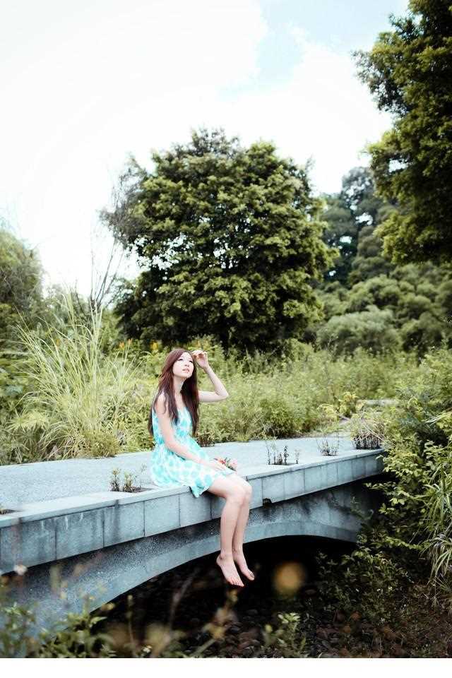 高清清纯美女唯美户外图册