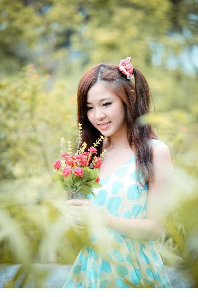 高清清纯美女唯美户外图册