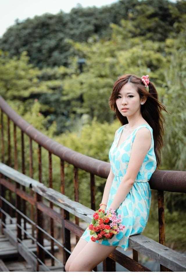 高清清纯美女唯美户外图册