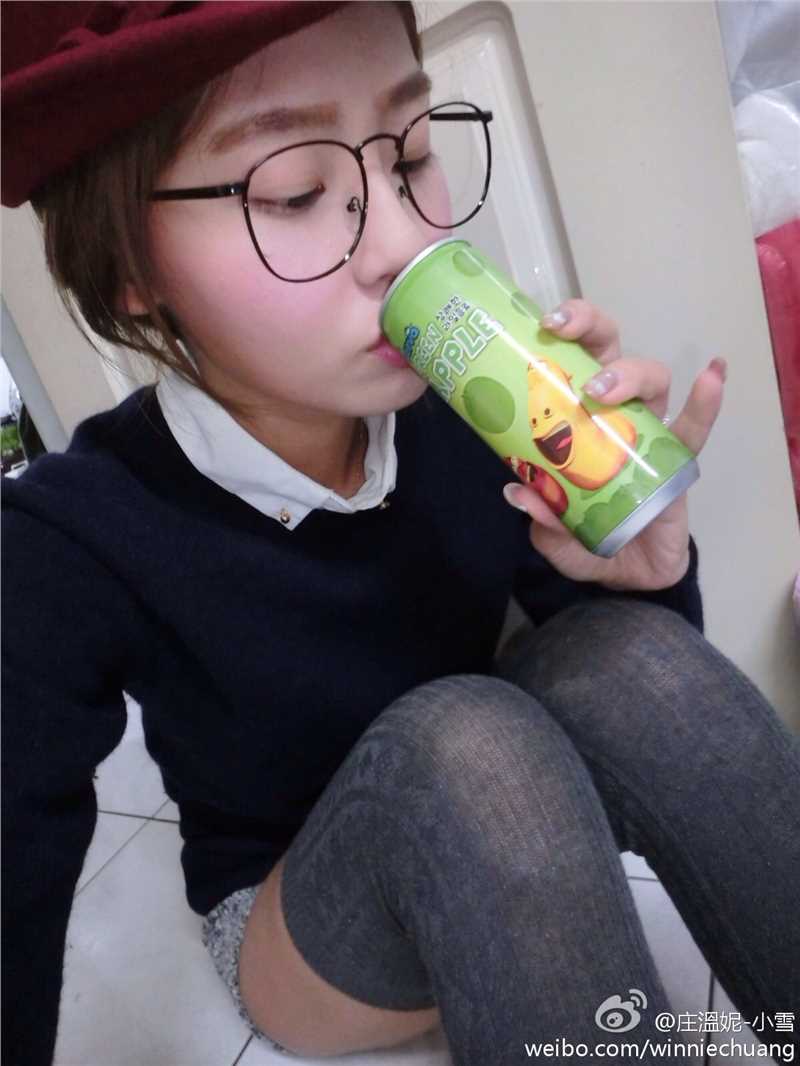 最新清纯女孩Winnie小雪生活照合集图集