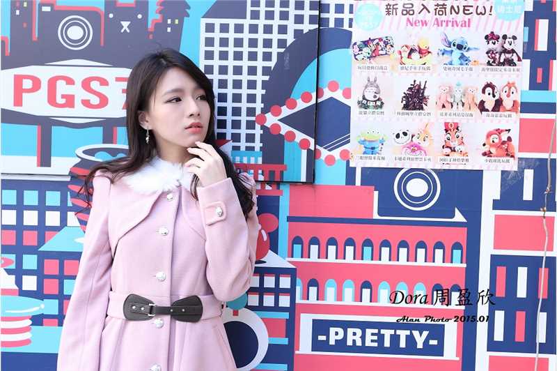 精选街拍短裙美女Dora清纯唯美写照图册