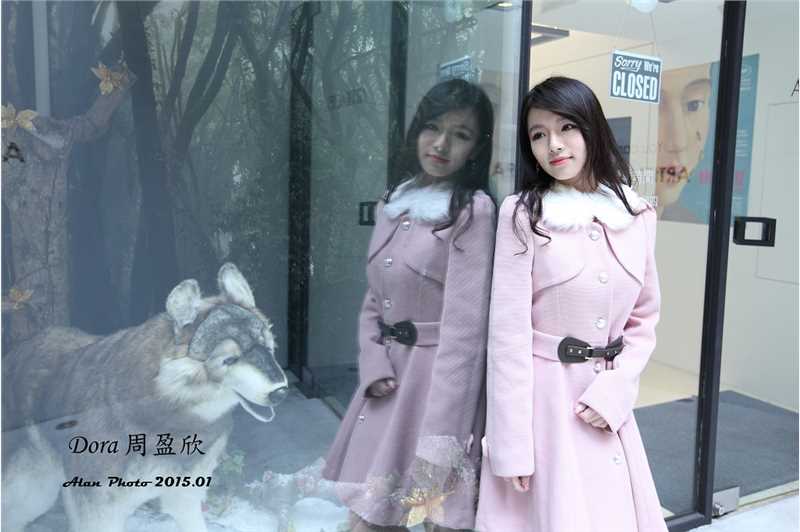 精选街拍短裙美女Dora清纯唯美写照图册