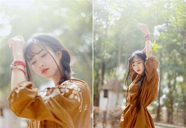 清纯校花户外红唇迷人