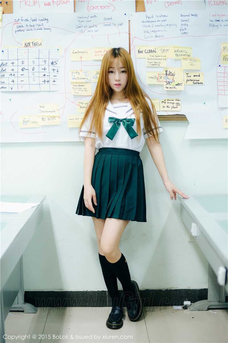 最全学生装美女王语纯室内清纯唯美照壁纸