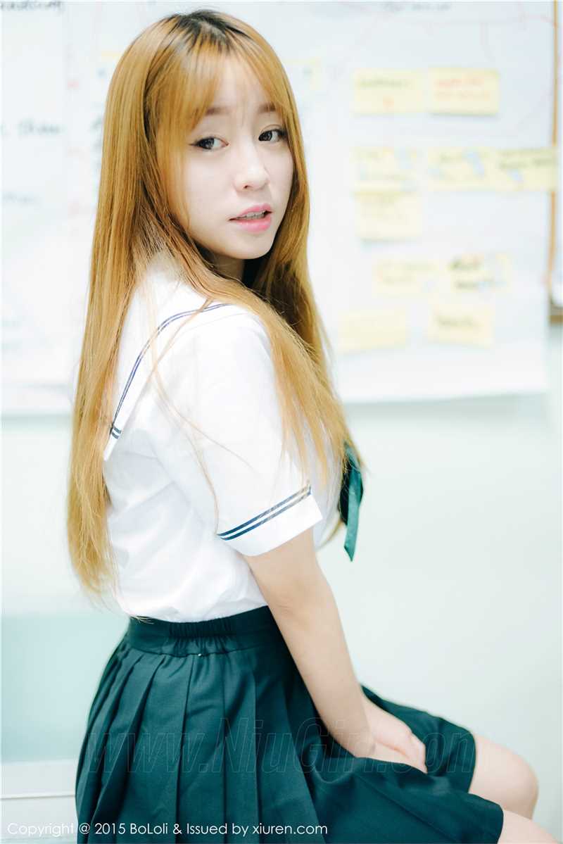 最全学生装美女王语纯室内清纯唯美照壁纸