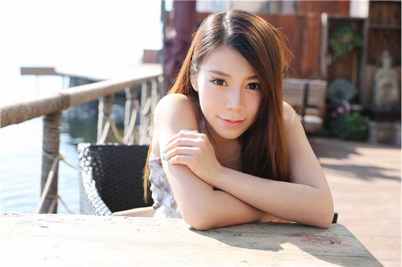 高清长裙美女嘉宝贝儿海边清纯唯美外拍图集