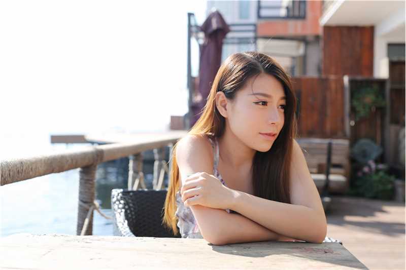 高清长裙美女嘉宝贝儿海边清纯唯美外拍图集