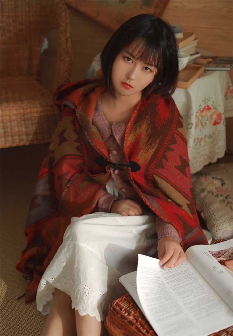 短发少数民族美女御姐闺房冷艳冰美人清纯