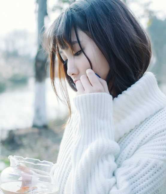 精选清纯女生户外伤感意境图册