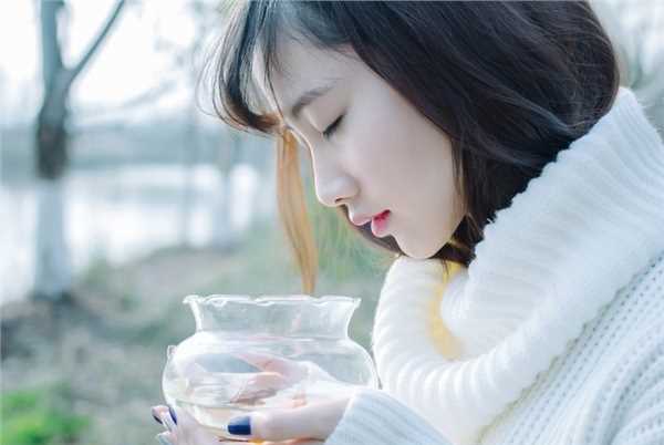 精选清纯女生户外伤感意境图册