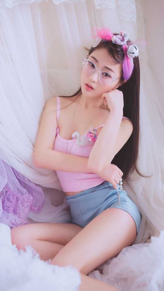 特别专辑清纯校花室内唯美照图片