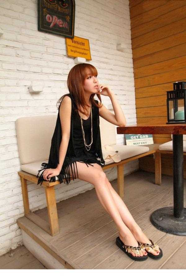 最新清纯小女生小资时尚风街拍壁纸