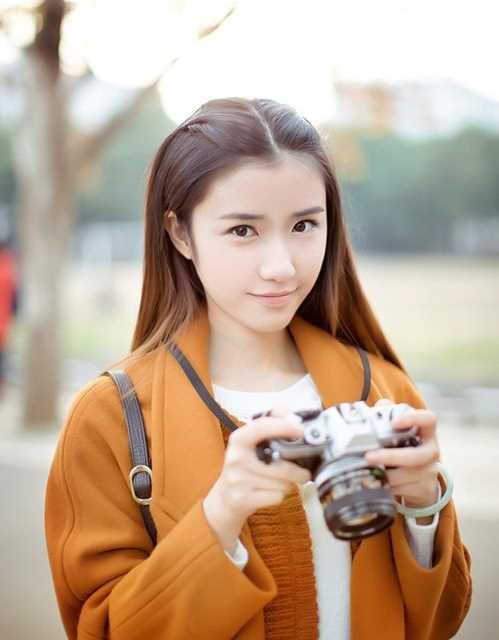 高清清纯少女户外迷人笑容写照图集