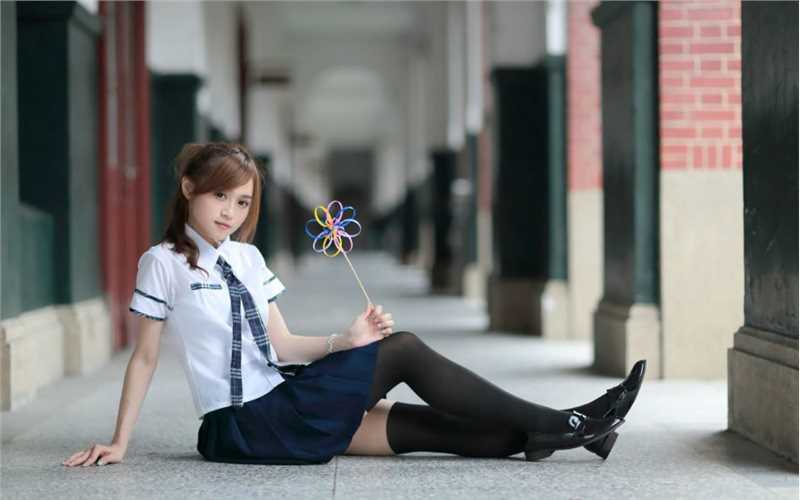 清纯邻家女孩户外唯美