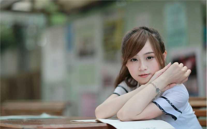 清纯邻家女孩户外唯美