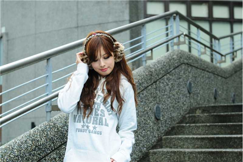 最新清纯校花秋日户外唯美写照图集