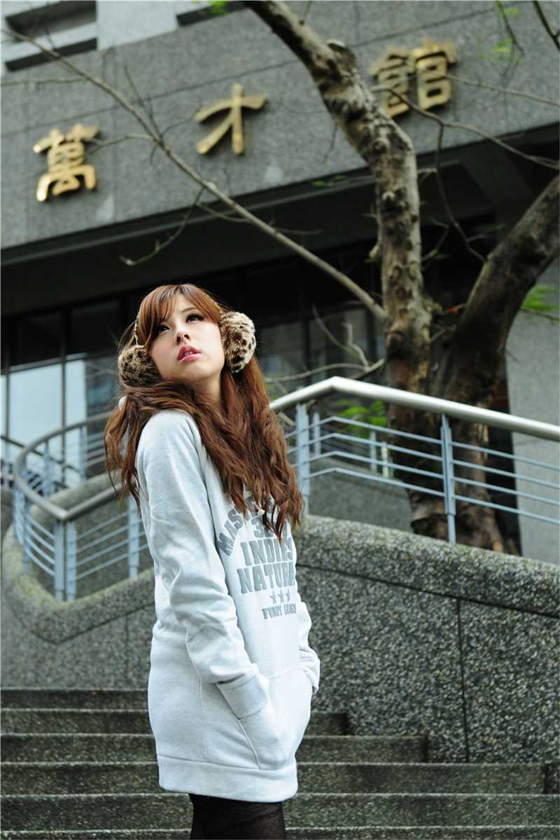 最新清纯校花秋日户外唯美写照图集