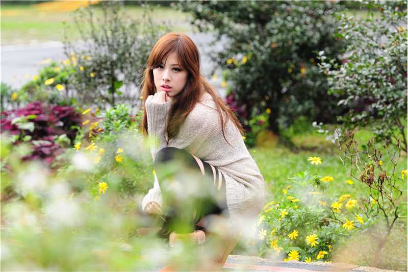 最新清纯校花秋日户外唯美写照图集