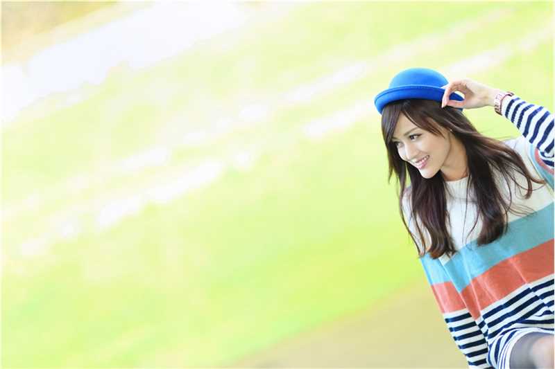 高清90后清纯美女初秋户外迷人图集