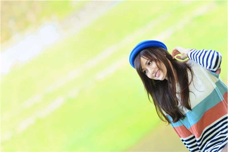 高清90后清纯美女初秋户外迷人图集