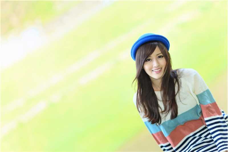 高清90后清纯美女初秋户外迷人图集