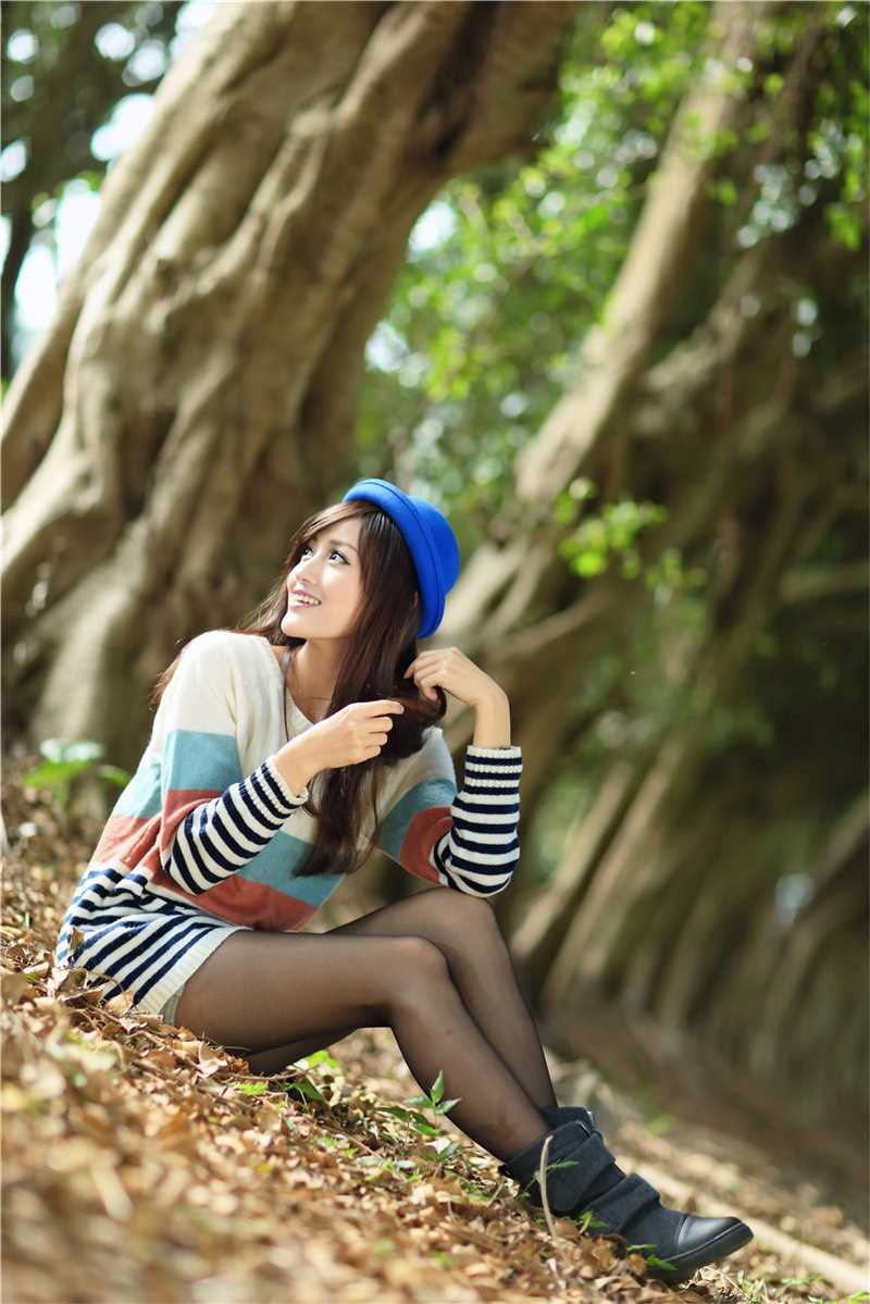 高清90后清纯美女初秋户外迷人图集