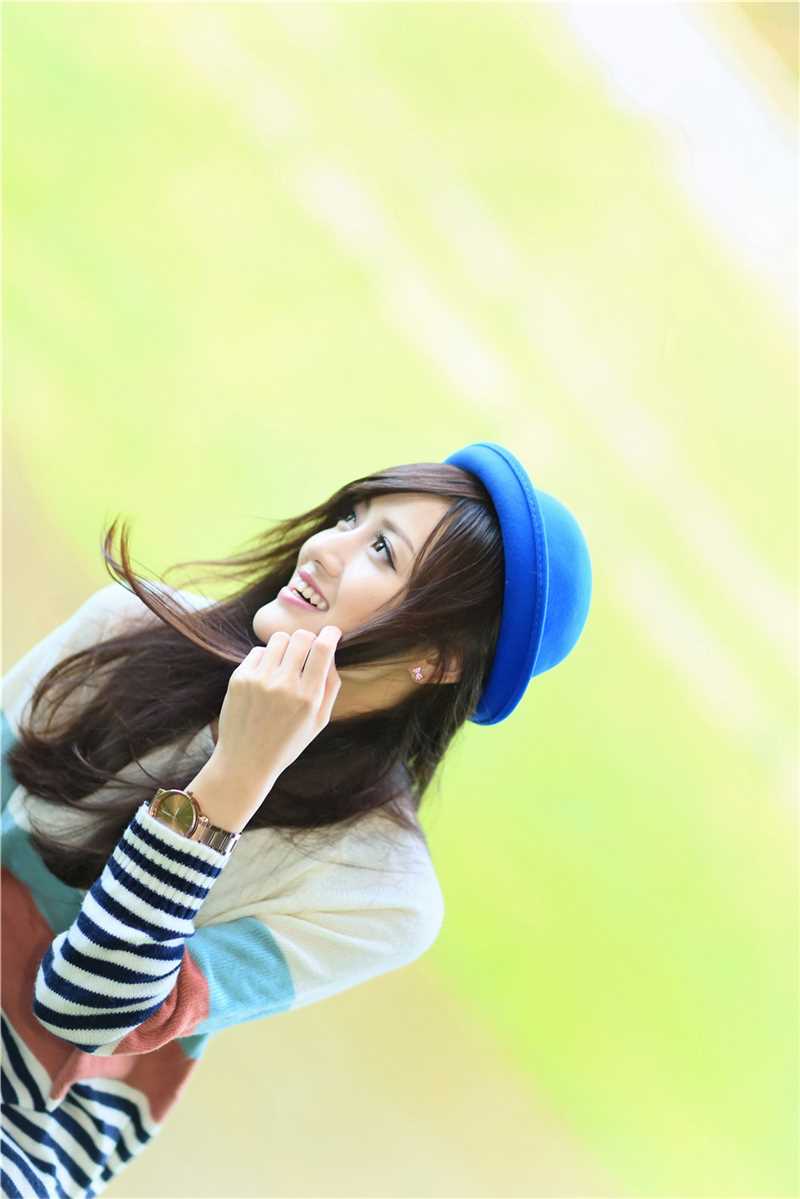 高清90后清纯美女初秋户外迷人图集