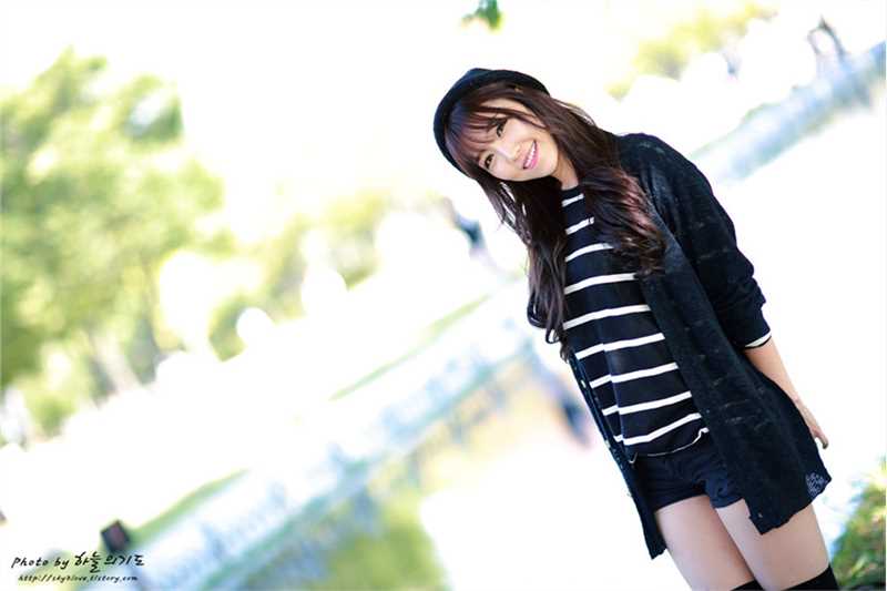 精选韩国女孩李恩慧清纯唯美外拍图册