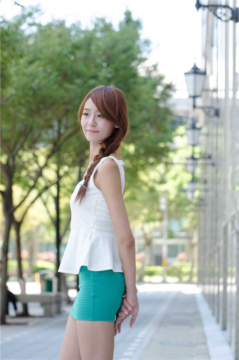 精选清纯美女校花小雪Winnie白衣迷人图册