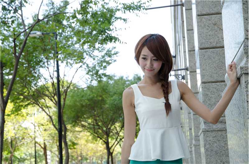 精选清纯美女校花小雪Winnie白衣迷人图册