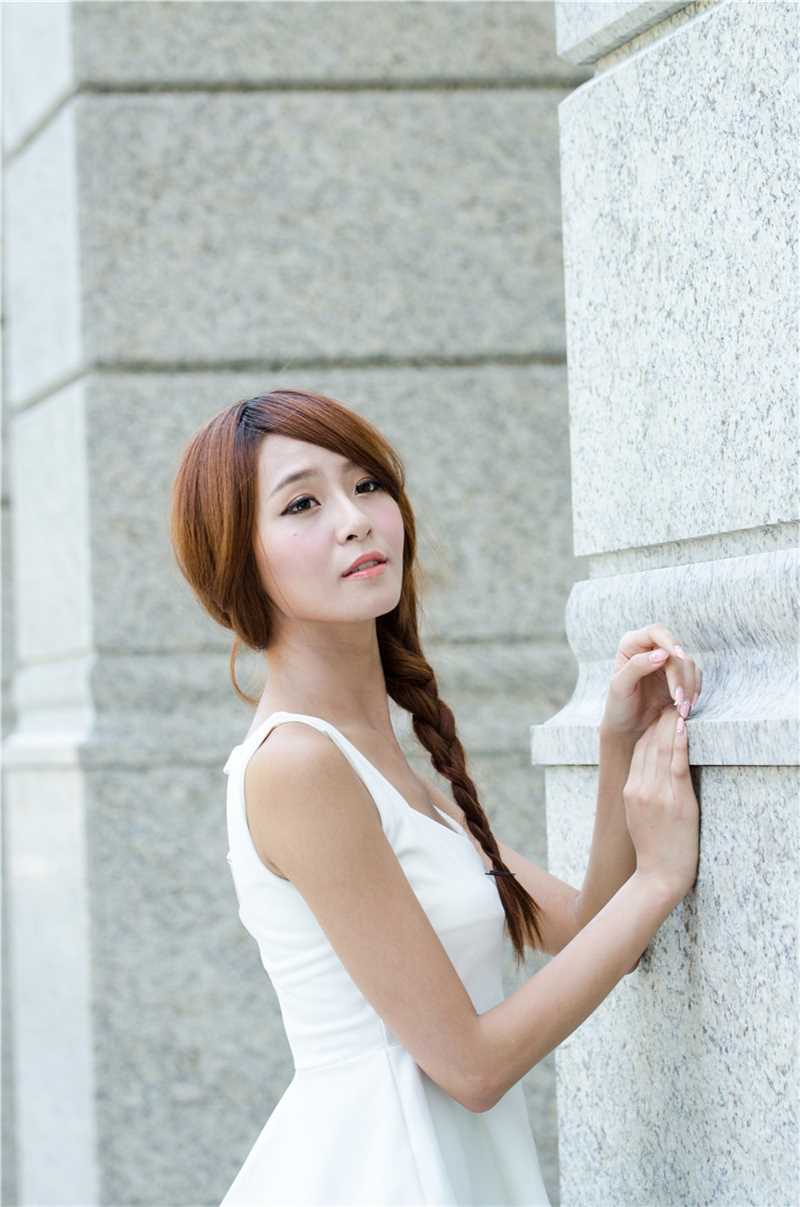 精选清纯美女校花小雪Winnie白衣迷人图册