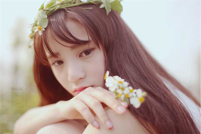 优质清纯美女白纱长裙户外相册