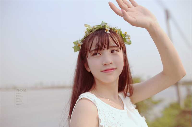 优质清纯美女白纱长裙户外相册