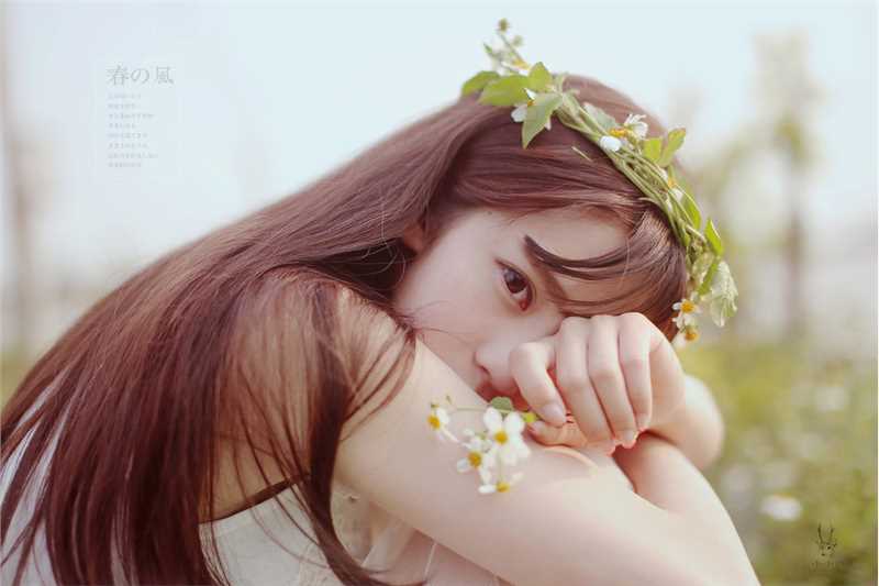 优质清纯美女白纱长裙户外相册