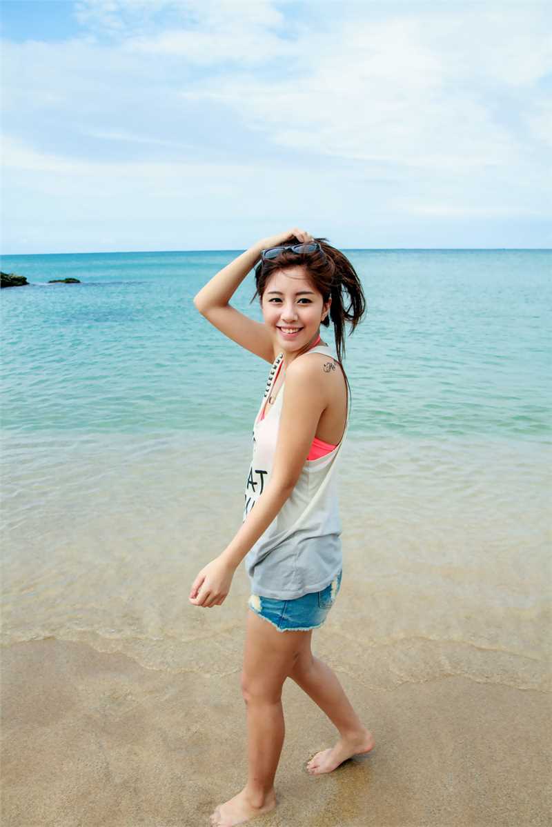 最全清纯萝莉沙滩热裤性感壁纸