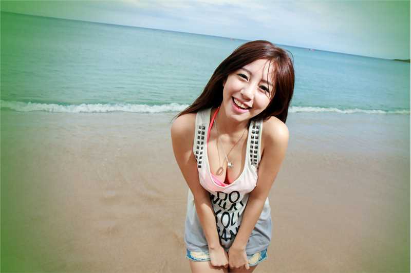 最全清纯萝莉沙滩热裤性感壁纸