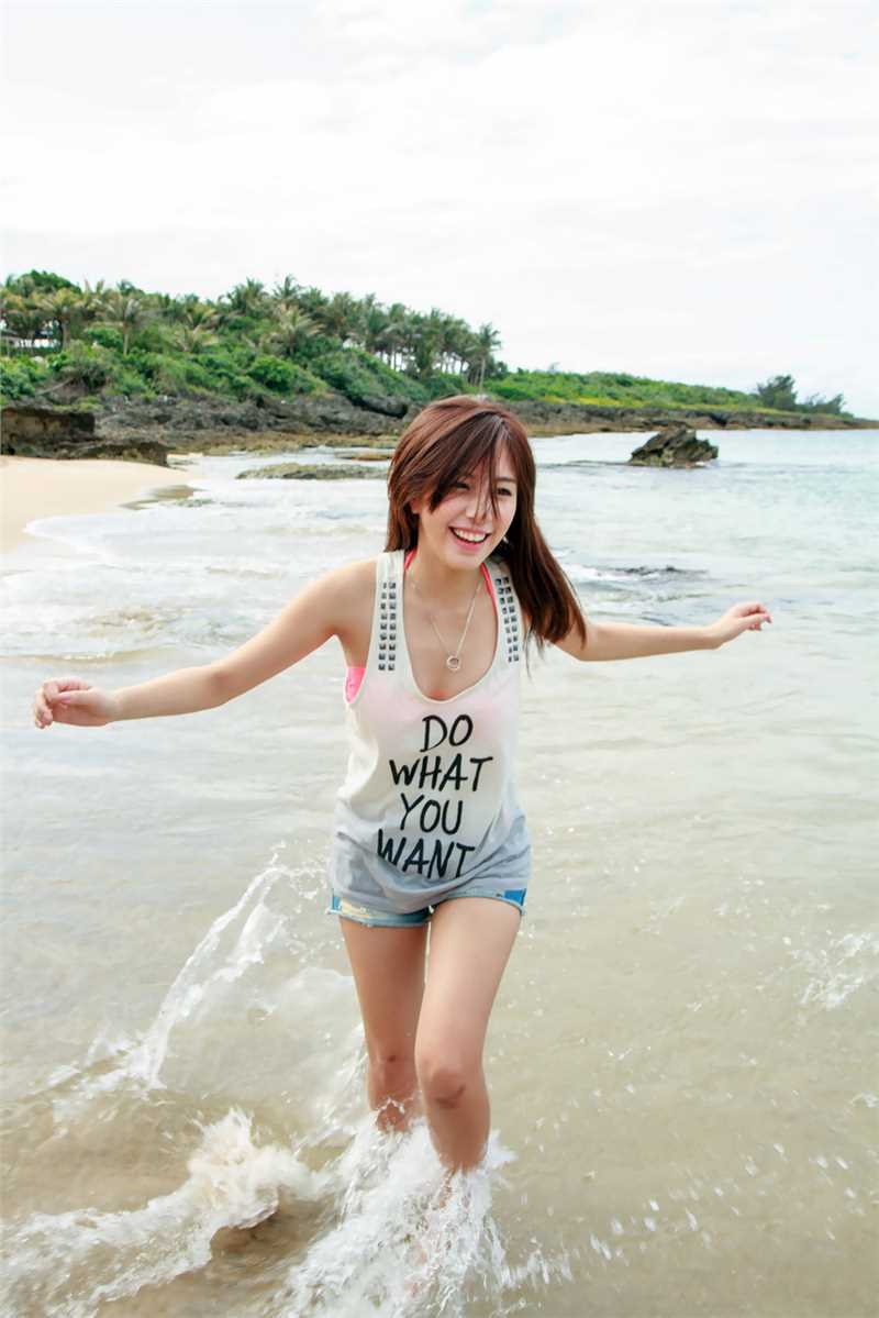 最全清纯萝莉沙滩热裤性感壁纸